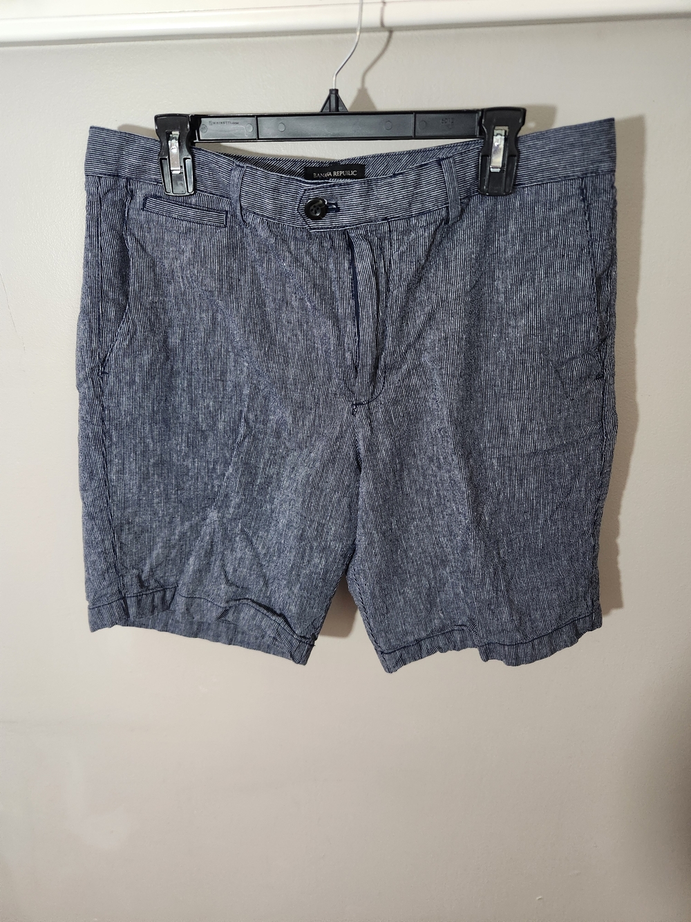 Banana Republic Men's Linen-Blend Shorts Cotton 8" Inseam Navy Pinstripes Sz 35